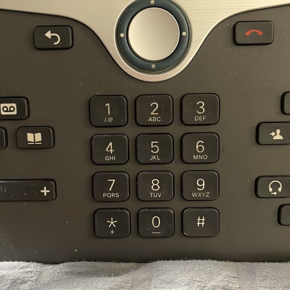 Cisco CP-8865 IP Phone- LIke new-still has plasti on screen - Picture 6 of 12
